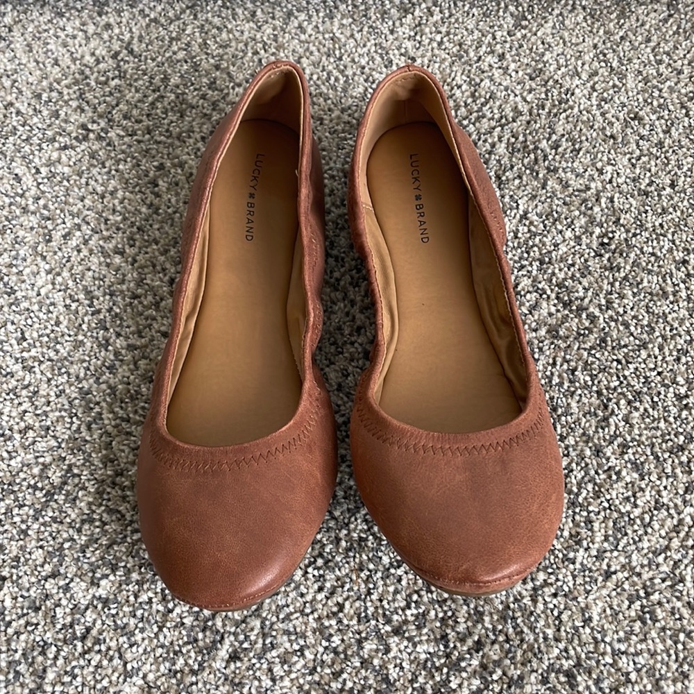 NWOT Brown Lucky Brand ballet flats